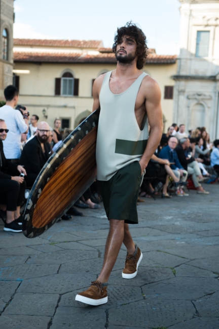 ports1961-milan-fashion-week-springsummer-2016-26