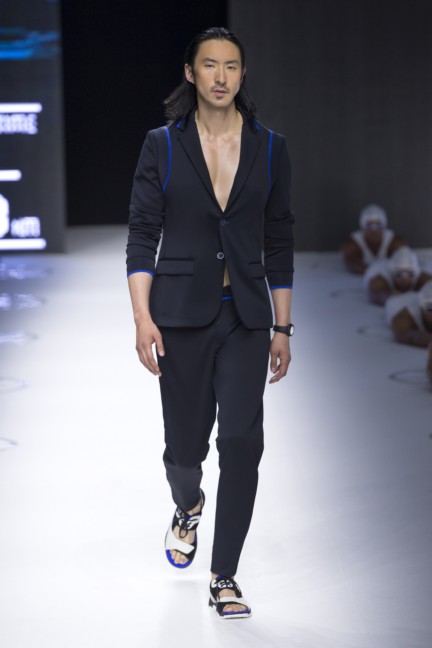 dirk-bikkembergs-milan-mens-spring-summer-2015-12