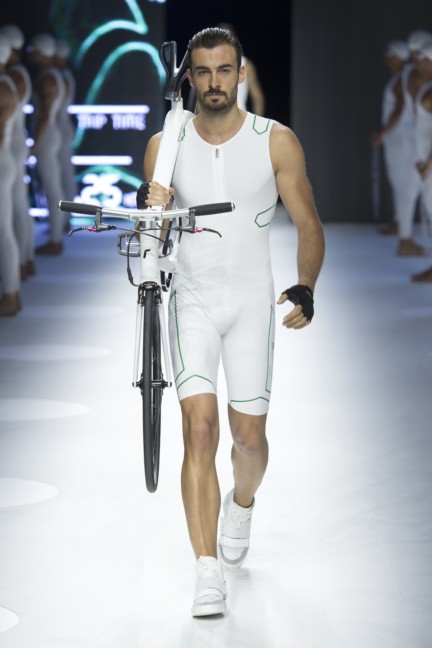 dirk-bikkembergs-milan-mens-spring-summer-2015-14