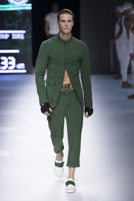 dirk-bikkembergs-milan-mens-spring-summer-2015-21