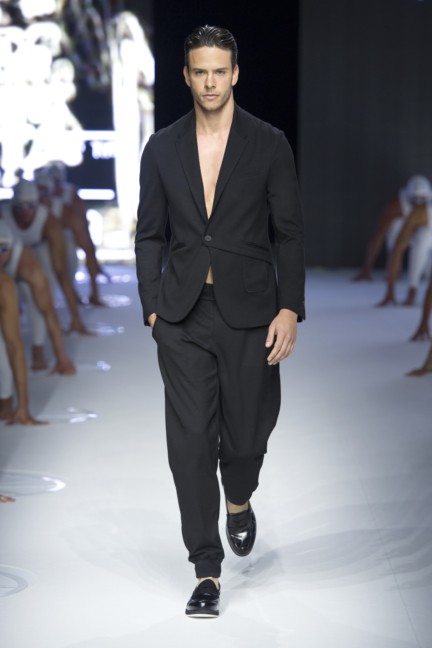 dirk-bikkembergs-milan-mens-spring-summer-2015-39