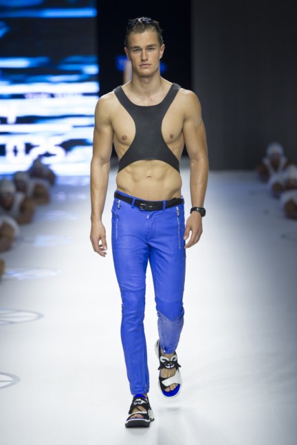 dirk-bikkembergs-milan-mens-spring-summer-2015-5