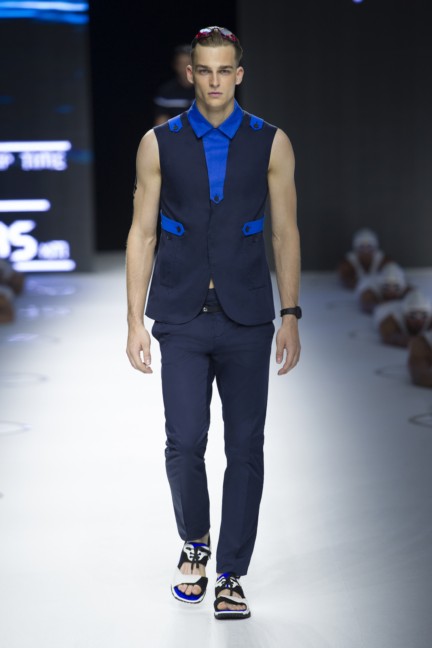 dirk-bikkembergs-milan-mens-spring-summer-2015-7