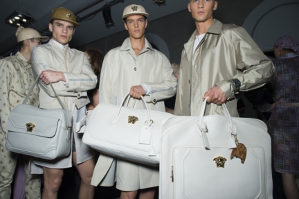 ss16-versacebackstage-011