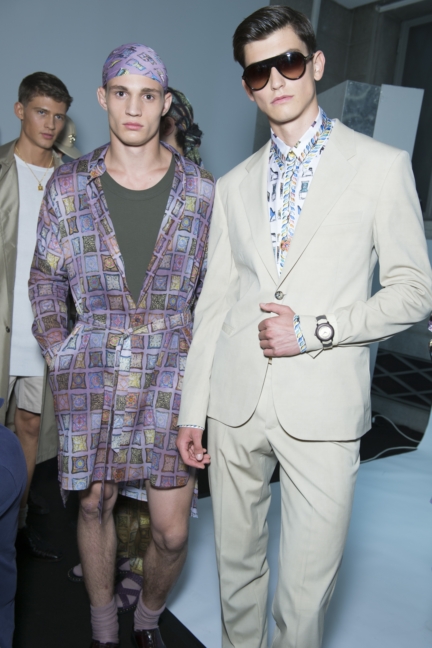 ss16-versacebackstage-013