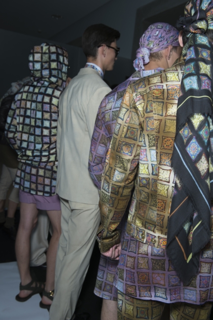 ss16-versacebackstage-019