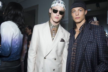 ss16-versacebackstage-021