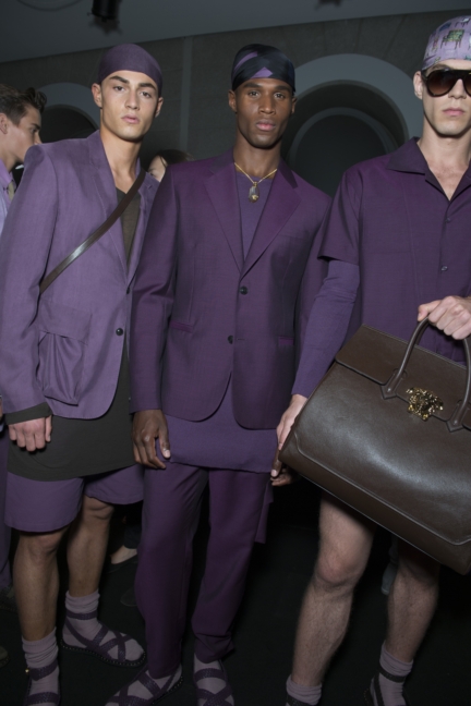 ss16-versacebackstage-035