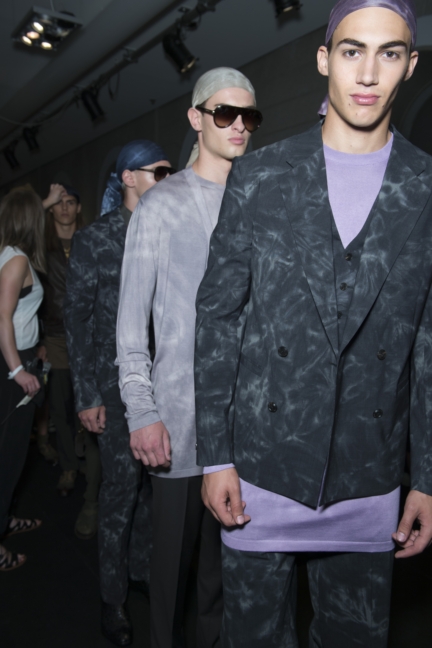 ss16-versacebackstage-038