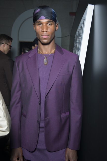ss16-versacebackstage-052