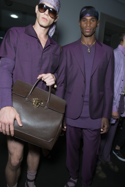 ss16-versacebackstage-053
