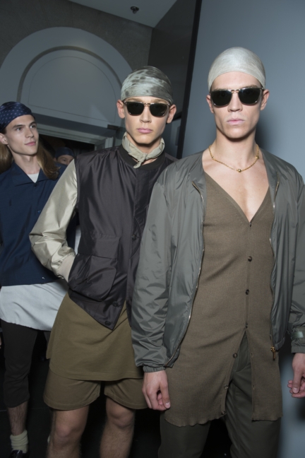 ss16-versacebackstage-089