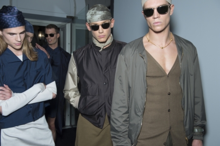 ss16-versacebackstage-094