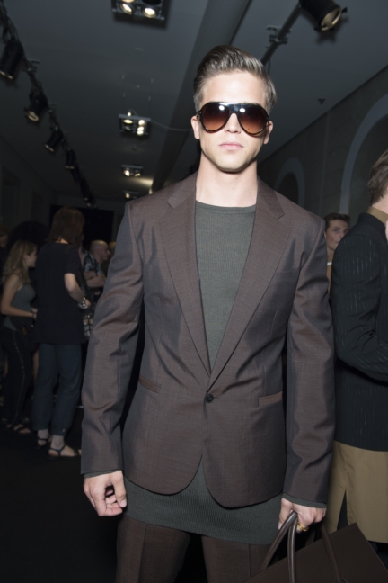 ss16-versacebackstage-100