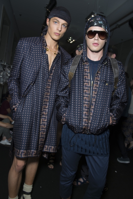 ss16-versacebackstage-110