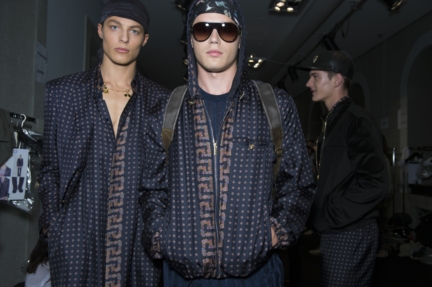 ss16-versacebackstage-114