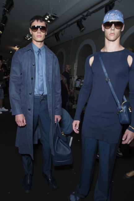 ss16-versacebackstage-116