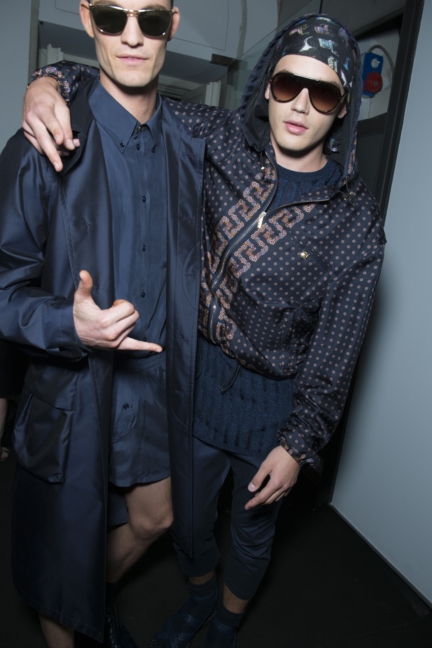 ss16-versacebackstage-127