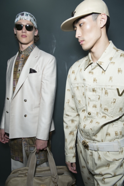 ss16-versacebackstage-140