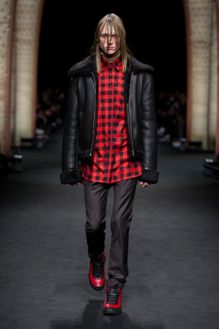 versace_men_fw17_-15