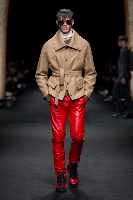 versace_men_fw17_-16