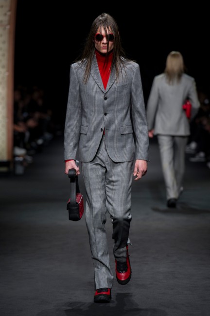 versace_men_fw17_-20