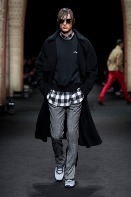 versace_men_fw17_-22