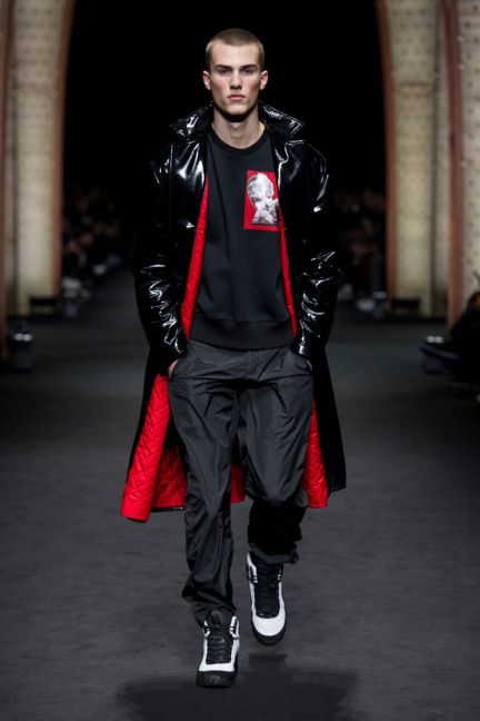 versace_men_fw17_-27