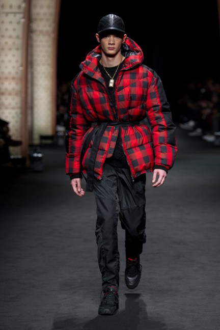 versace_men_fw17_-33