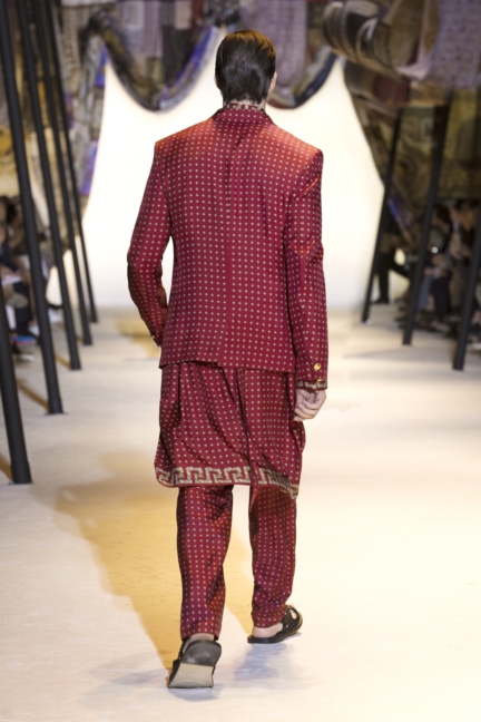 versace-mens-ss16_look-2