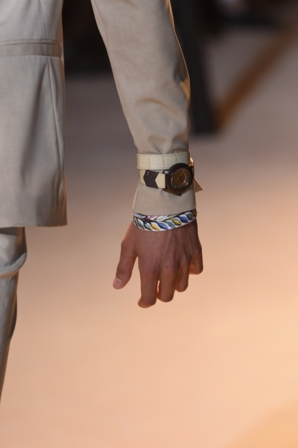 versace-milan-mens-spring-summer-2016-details-14