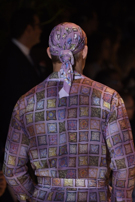 versace-milan-mens-spring-summer-2016-details-16