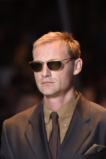 versace-milan-mens-spring-summer-2016-details-28