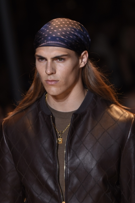 versace-milan-mens-spring-summer-2016-details-29
