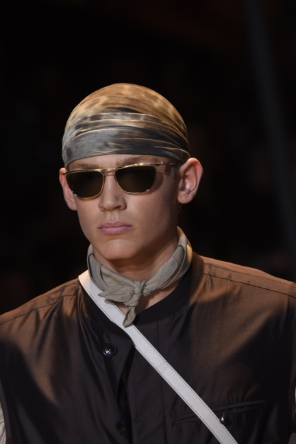 versace-milan-mens-spring-summer-2016-details-31