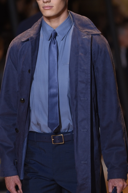 versace-milan-mens-spring-summer-2016-details-37