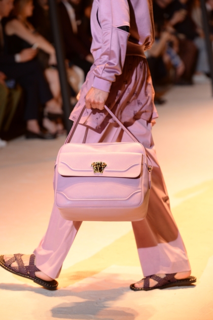 versace-milan-mens-spring-summer-2016-details-60
