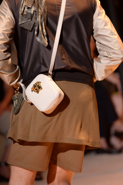 versace-milan-mens-spring-summer-2016-details-73