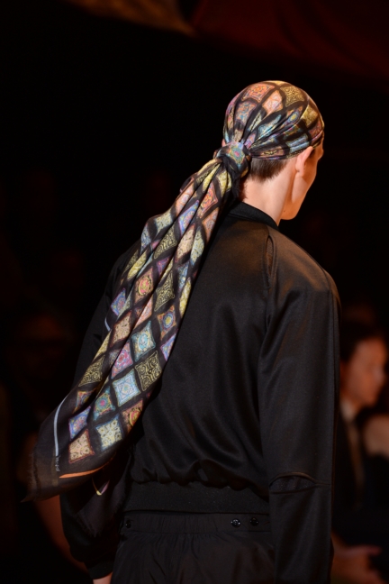 versace-milan-mens-spring-summer-2016-details-77