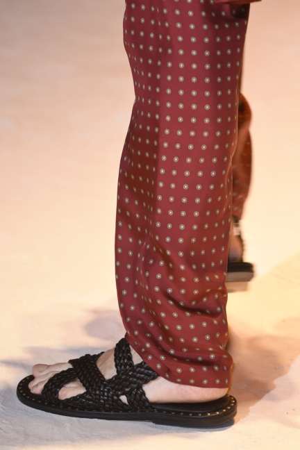 versace-milan-mens-spring-summer-2016-details