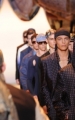 versace-milan-mens-spring-summer-2016-finale-6