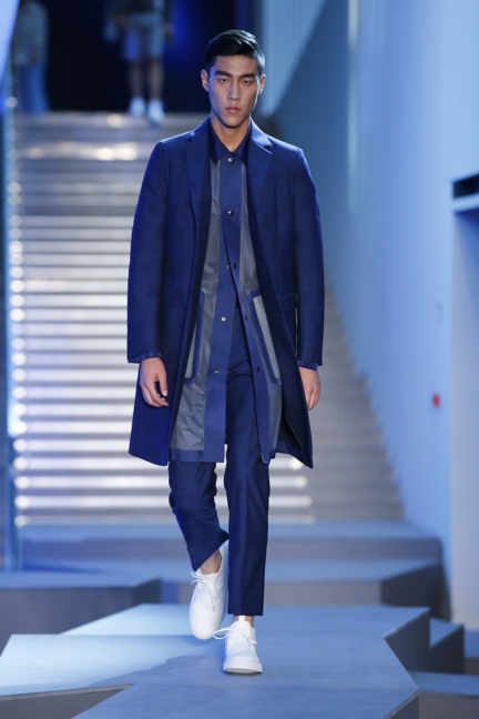 look_0019