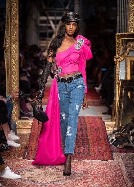 moschino-milan-fashion-week-aw-16-12