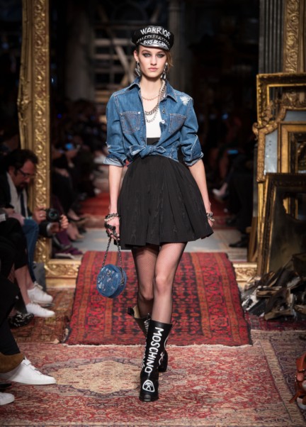 moschino-milan-fashion-week-aw-16-15