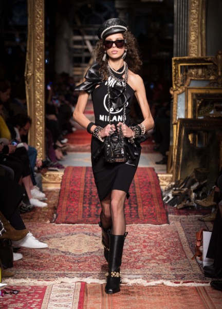 moschino-milan-fashion-week-aw-16-19