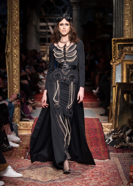 moschino-milan-fashion-week-aw-16-21