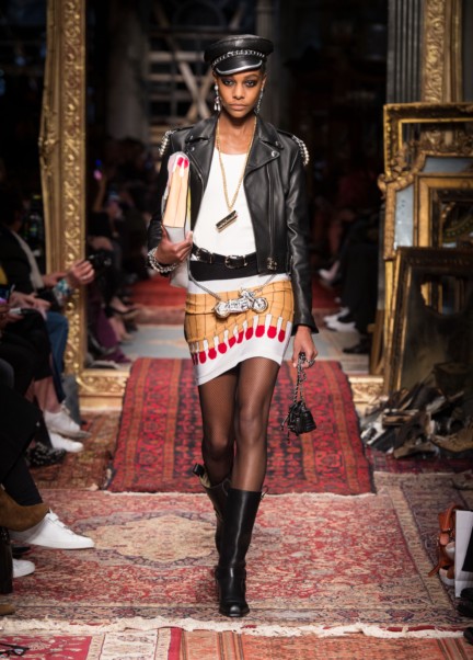 moschino-milan-fashion-week-aw-16-35