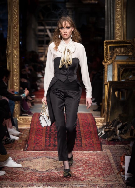 moschino-milan-fashion-week-aw-16-41