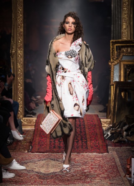 moschino-milan-fashion-week-aw-16-45