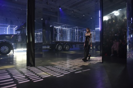 philipp-plein-aw1617-women_s-fashion-show-atmosphere-sgp-2